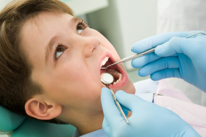 lleva a los niños al dentista para prevenir la apnea del sueño